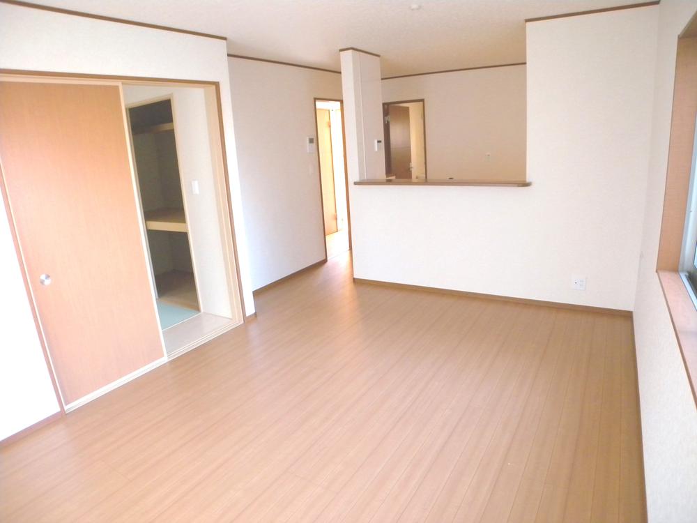 Living. Local (11 May 2013) Shooting