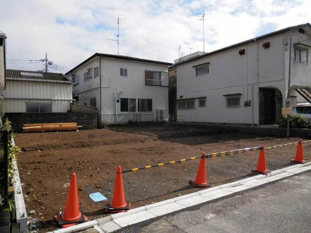 Local appearance photo. Local (10 May 2013) Shooting