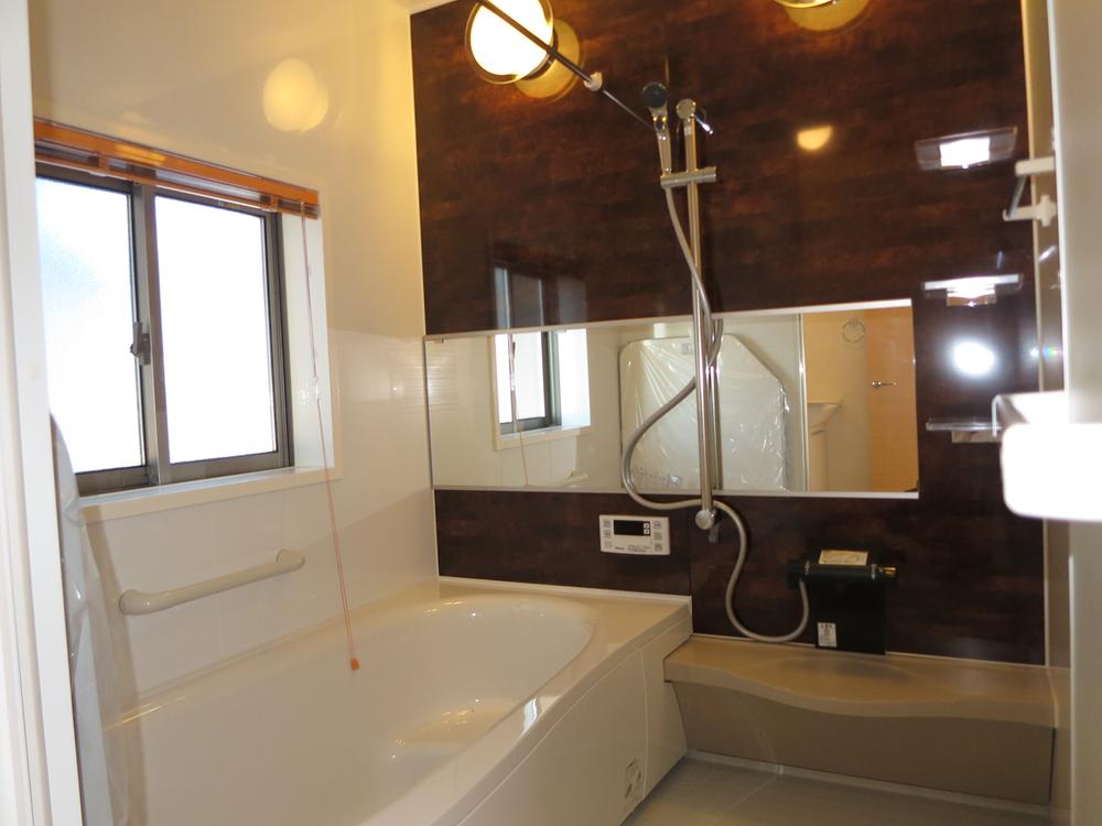 Bathroom. Local (12 May 2013) Shooting