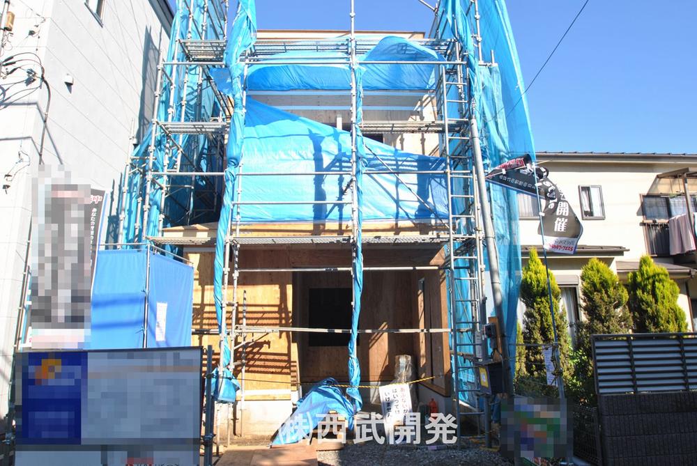 Local appearance photo. Local (11 May 2013) Shooting