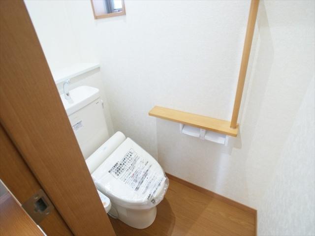 Toilet. Glad 1F ・ 2F both Washlet with