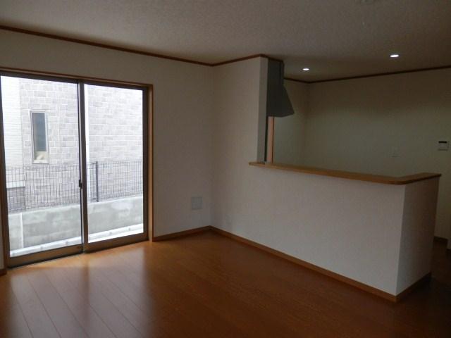 Living. Local (10 May 2013) Shooting