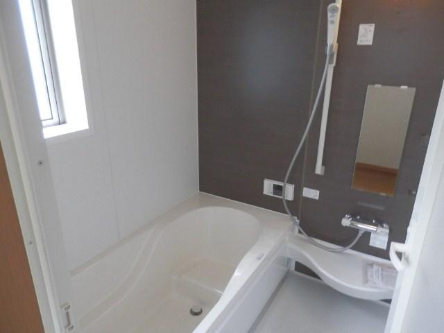 Bathroom. Local (10 May 2013) Shooting