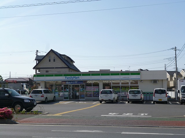 Convenience store. Family Mart (convenience store) to 350m