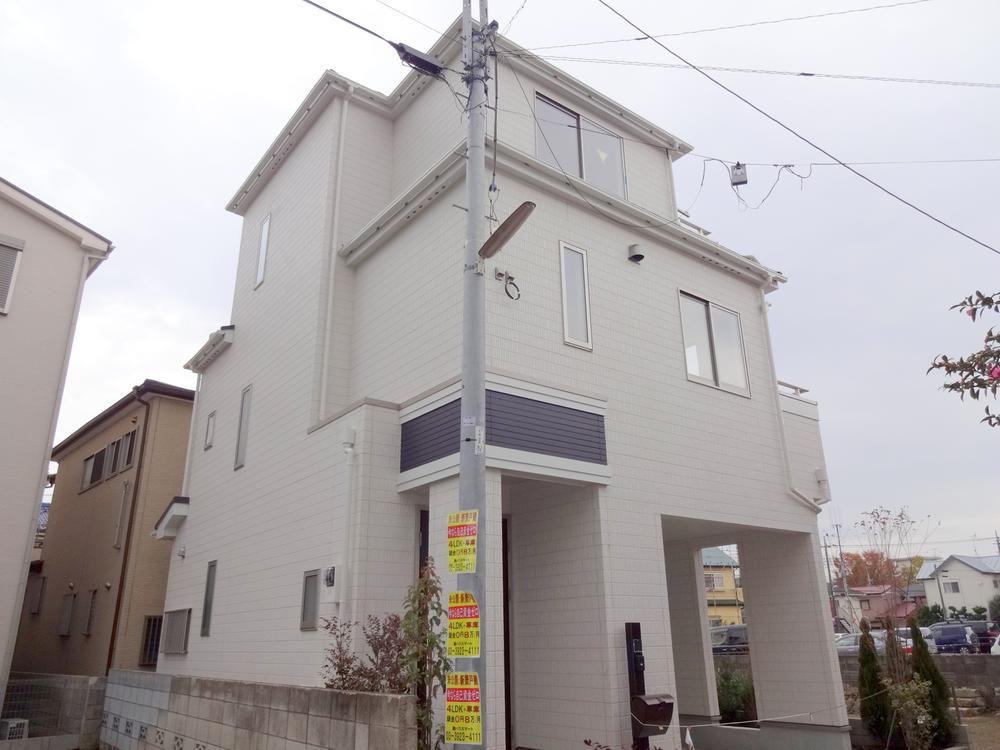 Local appearance photo. Local (11 May 2013) Shooting