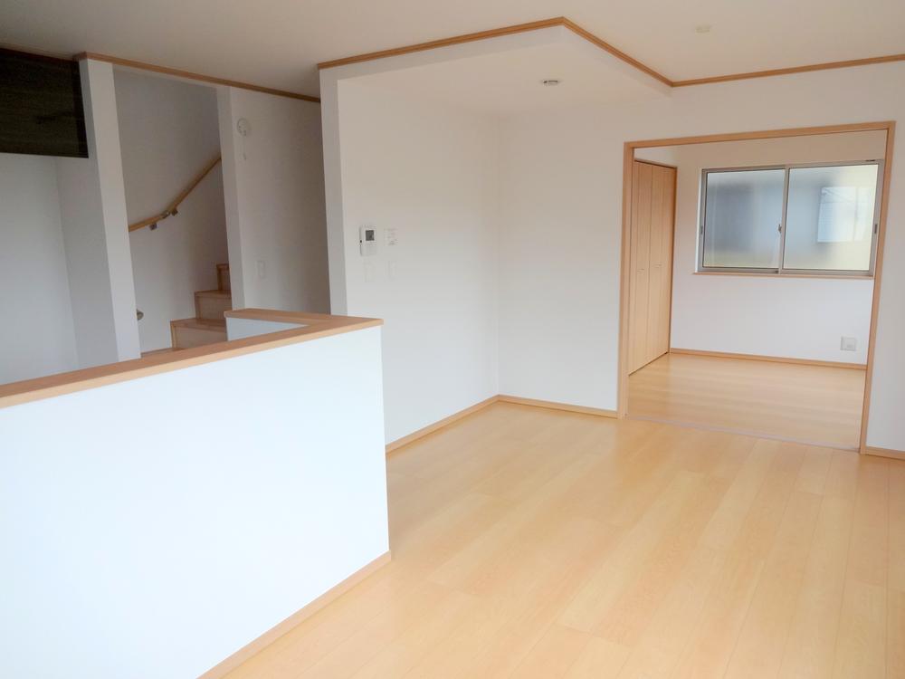 Living. Local (11 May 2013) Shooting