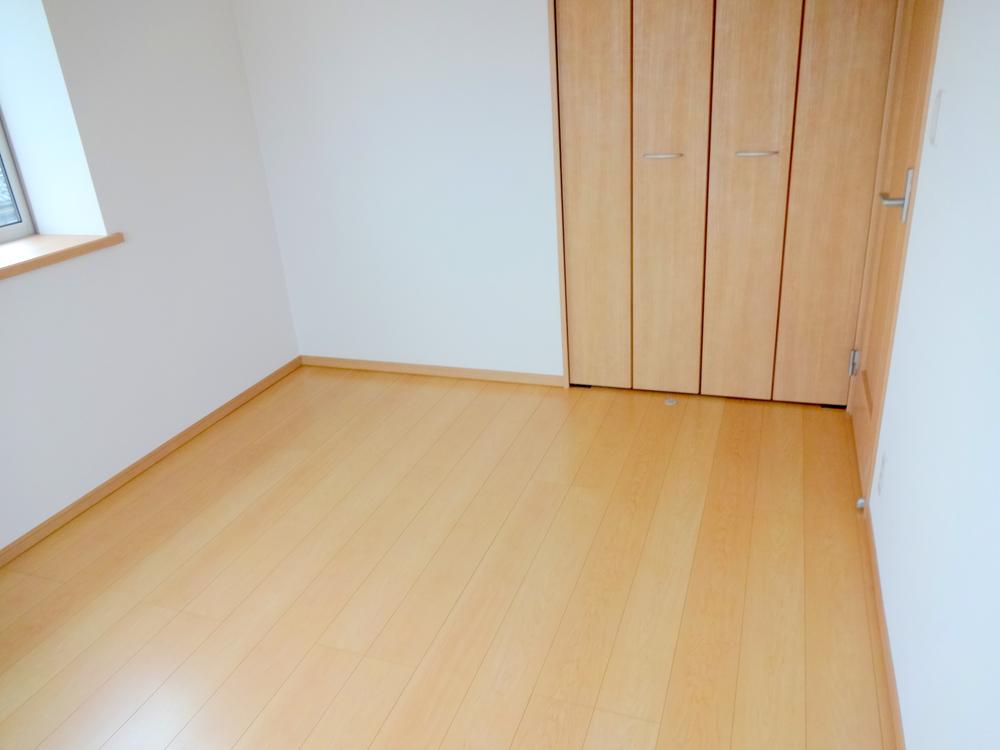 Non-living room. Indoor (11 May 2013) Shooting