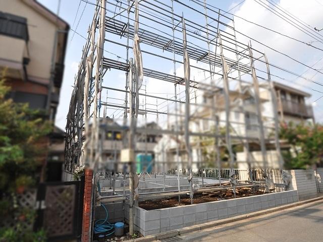 Local appearance photo. Time basis