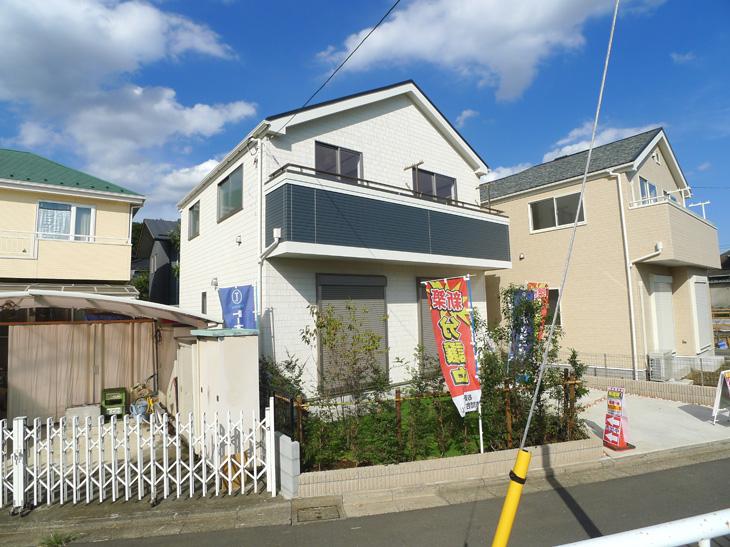 Same specifications photos (appearance). Building appearance (complete construction cases)