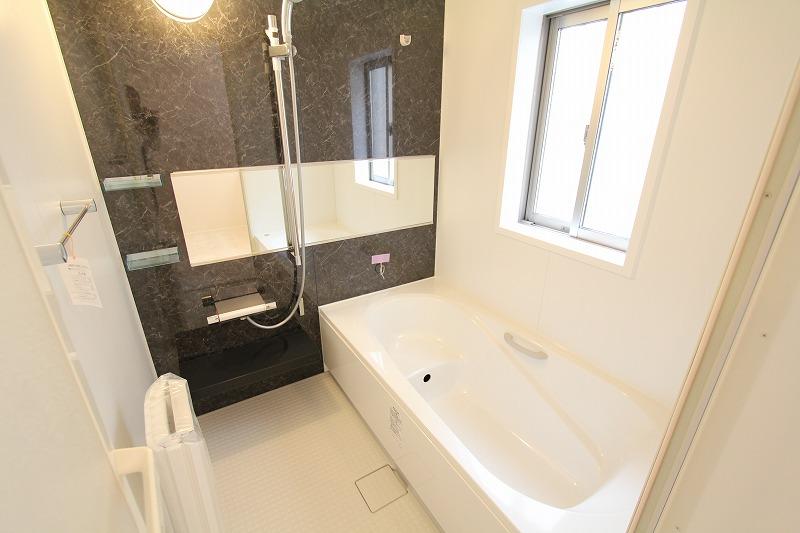 Same specifications photo (bathroom). Same specification bathroom photo