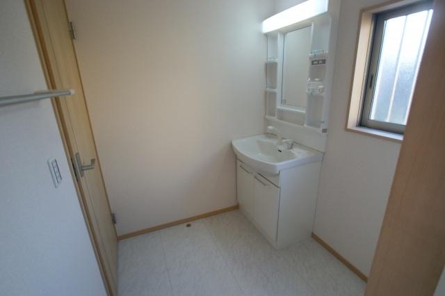 Wash basin, toilet. Convenient Vanity