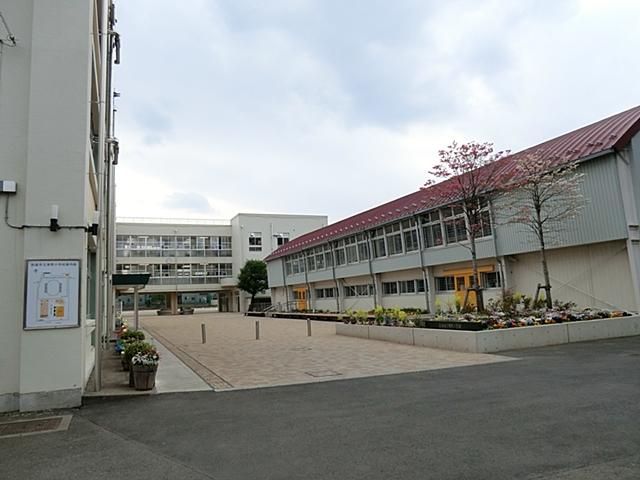 Primary school. 1700m to Higashino elementary school