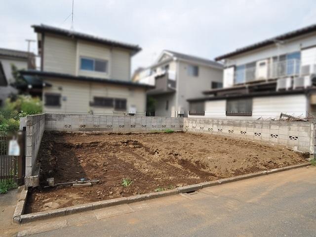 Local appearance photo. When the vacant lot