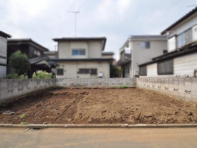 Local appearance photo. When the vacant lot