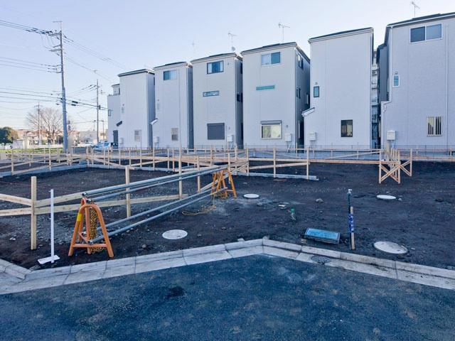 Local appearance photo.  ☆ 5 near Building ☆ 