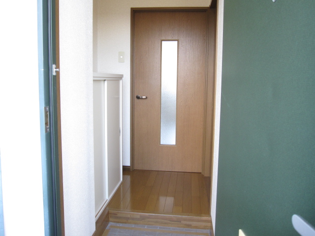 Entrance. Bright entrance hall