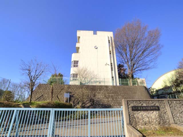 Junior high school. Okegawa 1000m to the West Junior High School