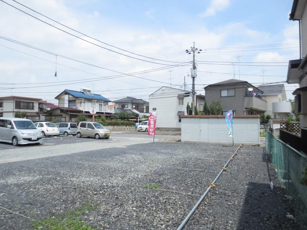 Local land photo. There is a sense of liberation in the corner lot!