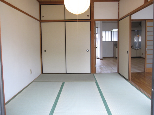 Other room space. Stylish with lighting in the Japanese-style room