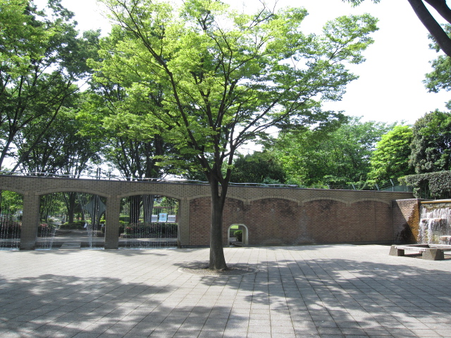 park. 491m to the station Nishiguchi Park (park)