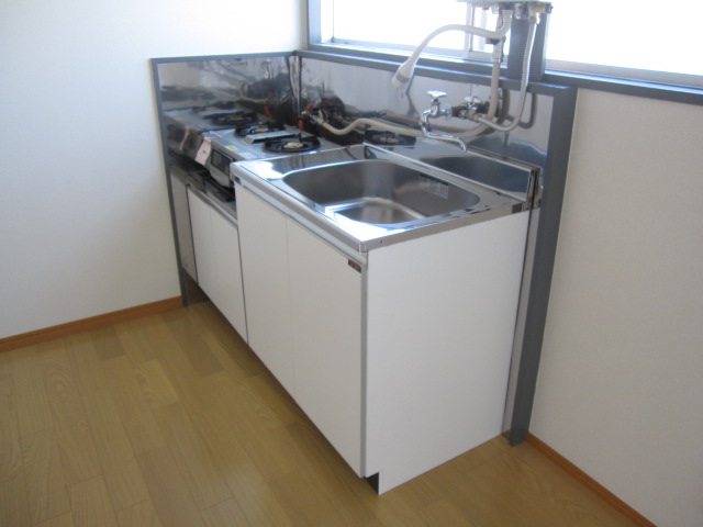 Kitchen. With gas stove