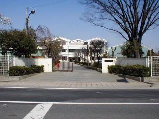Junior high school. Okegawa Municipal Okegawa until junior high school 1070m
