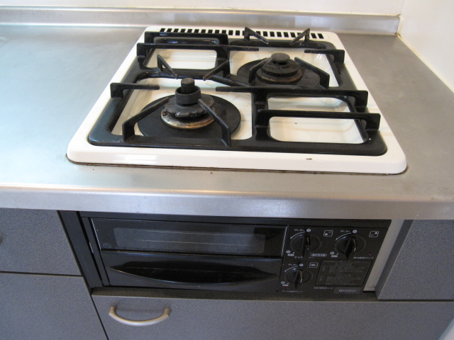 Kitchen. Gas 2-neck