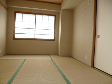Other. Japanese-style room (tatami, FusumaCho Kawasumi (2013 July Chokawa)