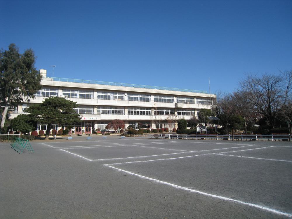 Primary school. Yorii stand Obusuma to elementary school 1235m