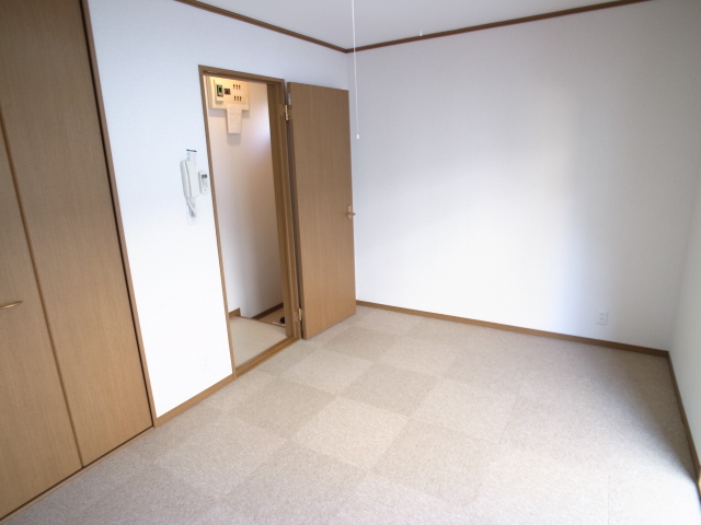 Other room space. Entrance of Western-style