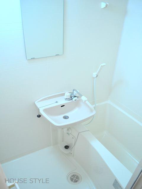 Bath. Because the bus is equipped with a bathroom dryer safe even on a rainy day.