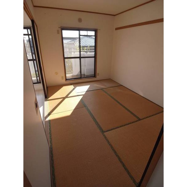 Living and room. Japanese-style room 6 quires