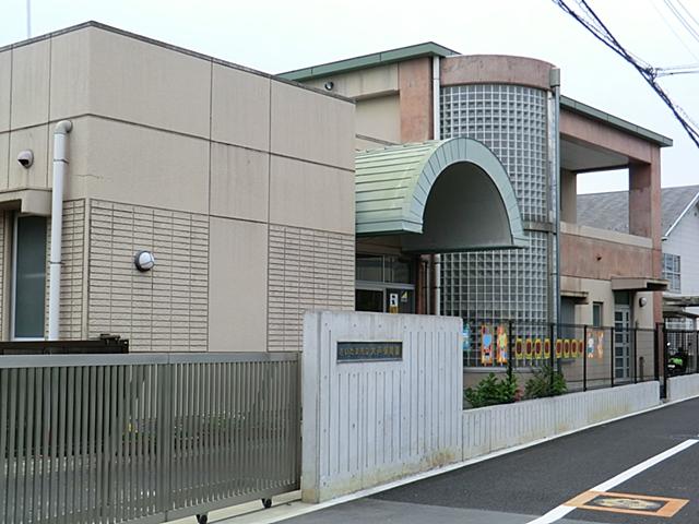 kindergarten ・ Nursery. Odo 920m to nursery school