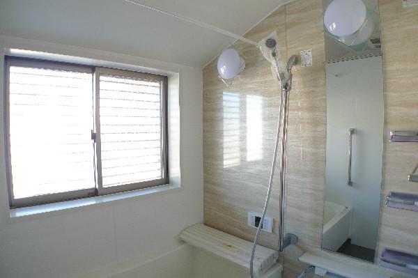 Bathroom. Bathroom with a large window