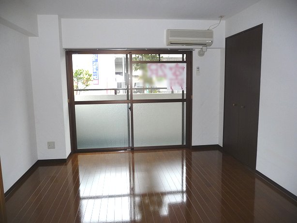 Other room space. The sliding door spacious space open to 16 Pledge of Living ・  ・  ・