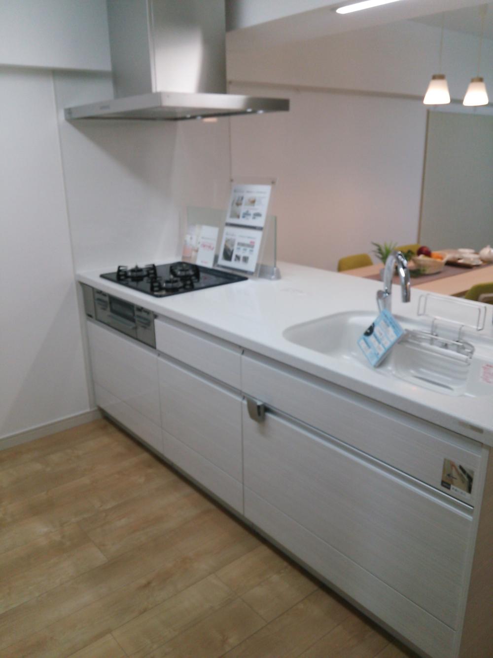 Same specifications photo (kitchen). It is expected to be the same thing.