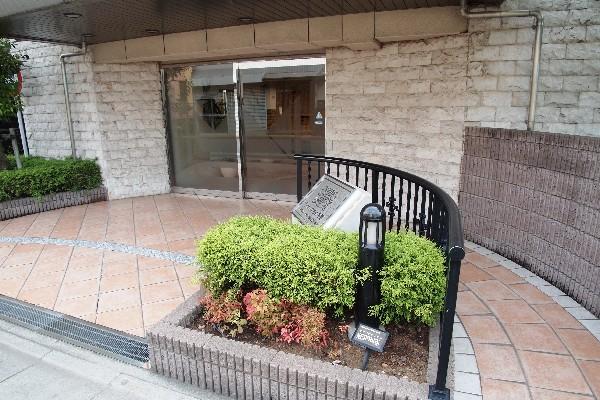 Local appearance photo. Good location of a 9-minute walk from Yono Station! It is also a comfortable access to the 2 stations available and the city center