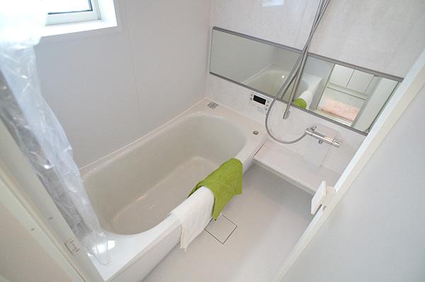 Bathroom. Indoor (11 May 2013) Shooting C Building