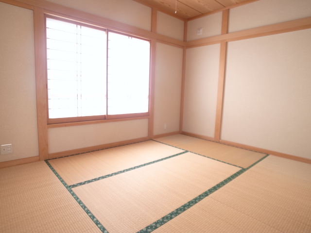 Other room space. You also may be laid-back Japanese-style room. 