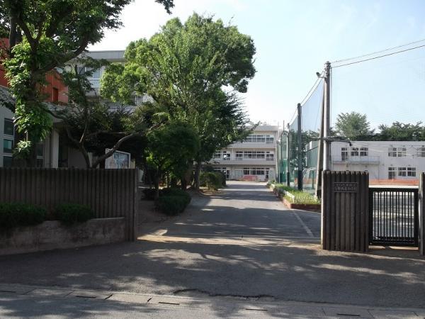 Primary school. Elementary school to 440m Yono northwest elementary school
