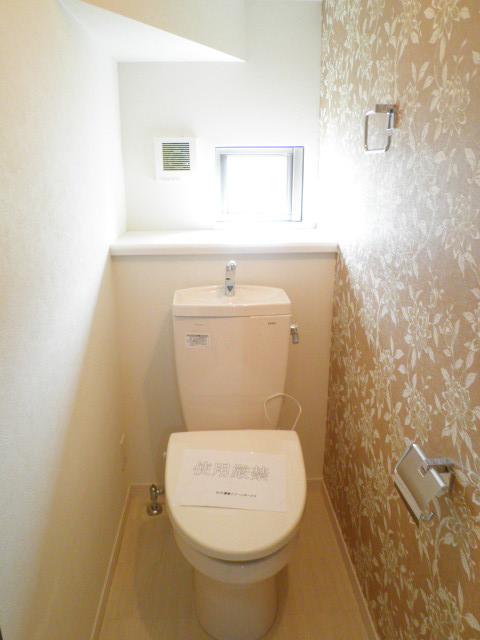 Toilet. 5 Building: Indoor (August 2013) Shooting