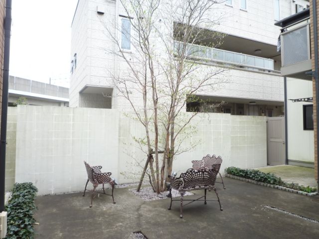 Garden. With a cool courtyard