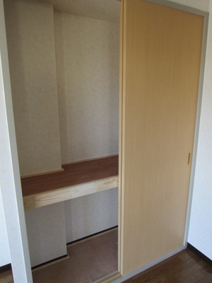 Other Equipment. Living is the storage! It is perfect for storage of daily necessities!