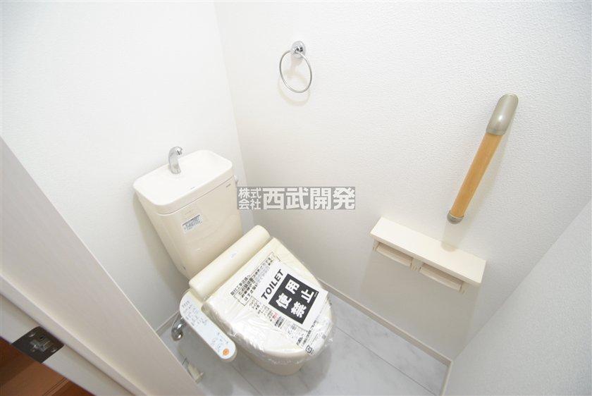 Toilet. 7 Building (September 2013) Shooting