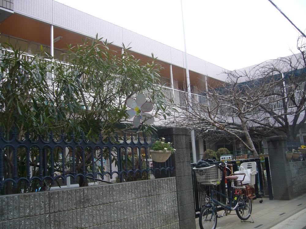 kindergarten ・ Nursery. Lark to kindergarten 850m