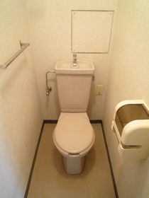 Toilet. bus ・ Toilet separate room