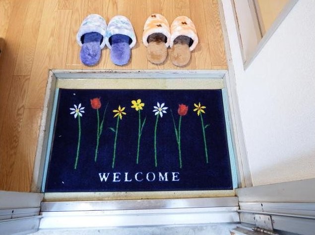 Entrance. mat ・ It comes with slippers