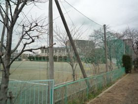 Primary school. 690m to Yono Yahata elementary school (elementary school)