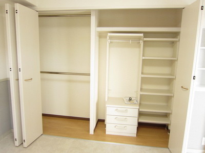 Other Equipment. It is easy to store even if there is no living room storage storage goods