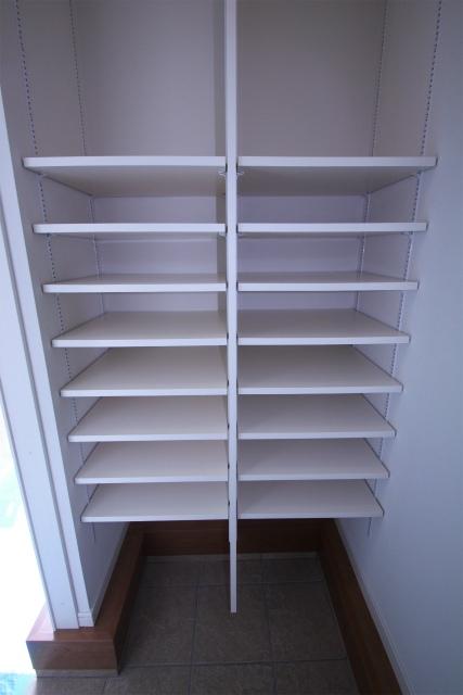 Entrance. Entrance neat shoes cloak